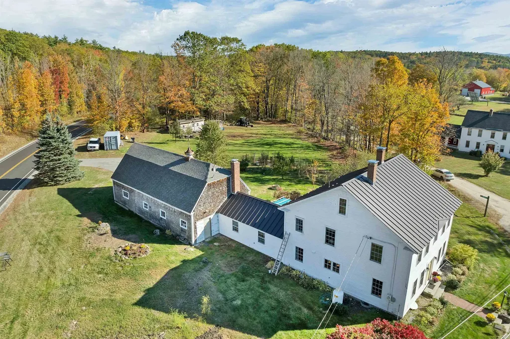 9 Reservoir Road Deering NH 03244