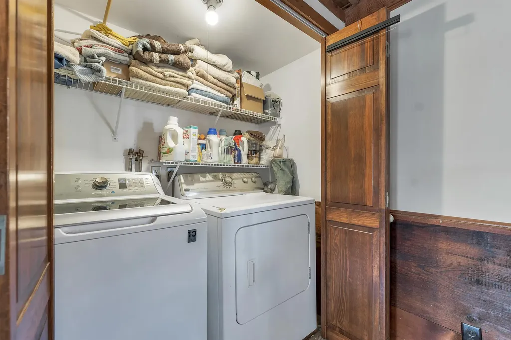 9 Reservoir Road Deering NH 03244