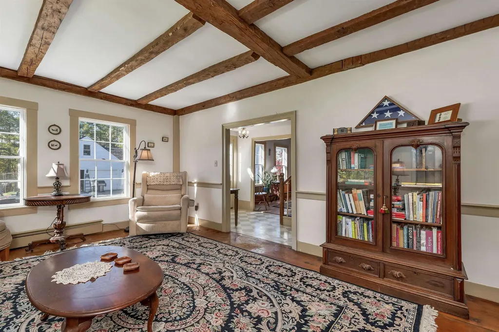 9 Reservoir Road Deering NH 03244