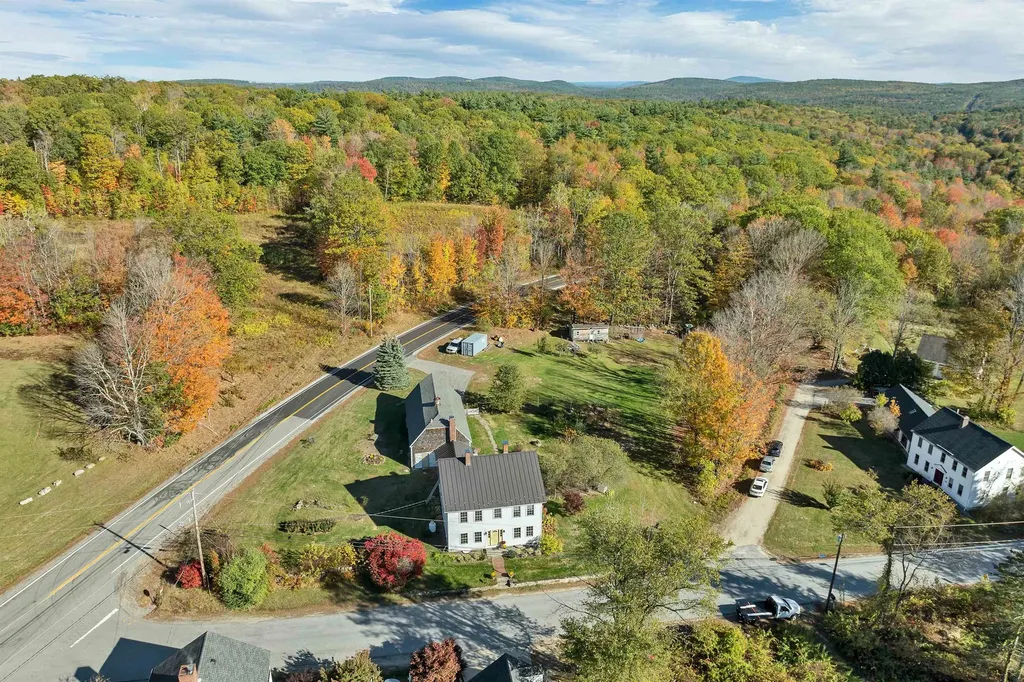 9 Reservoir Road Deering NH 03244