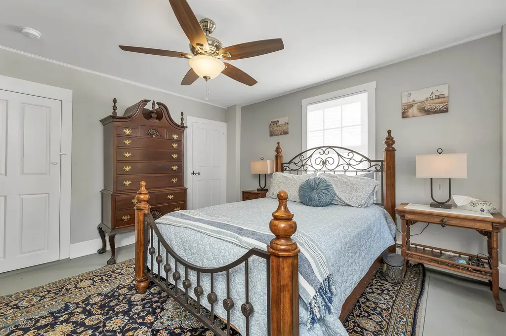 9 Reservoir Road Deering NH 03244