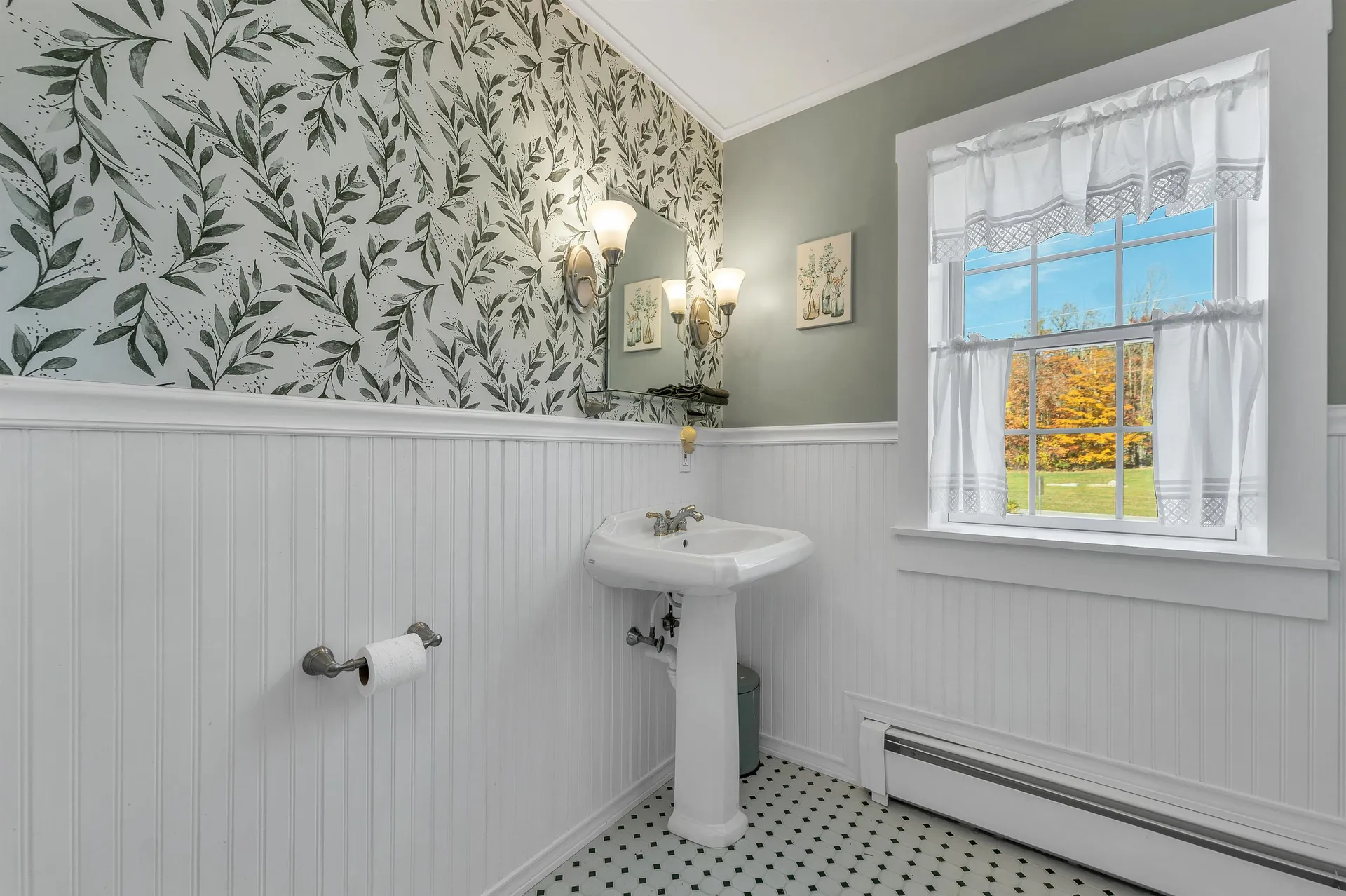 9 Reservoir Road Deering NH 03244