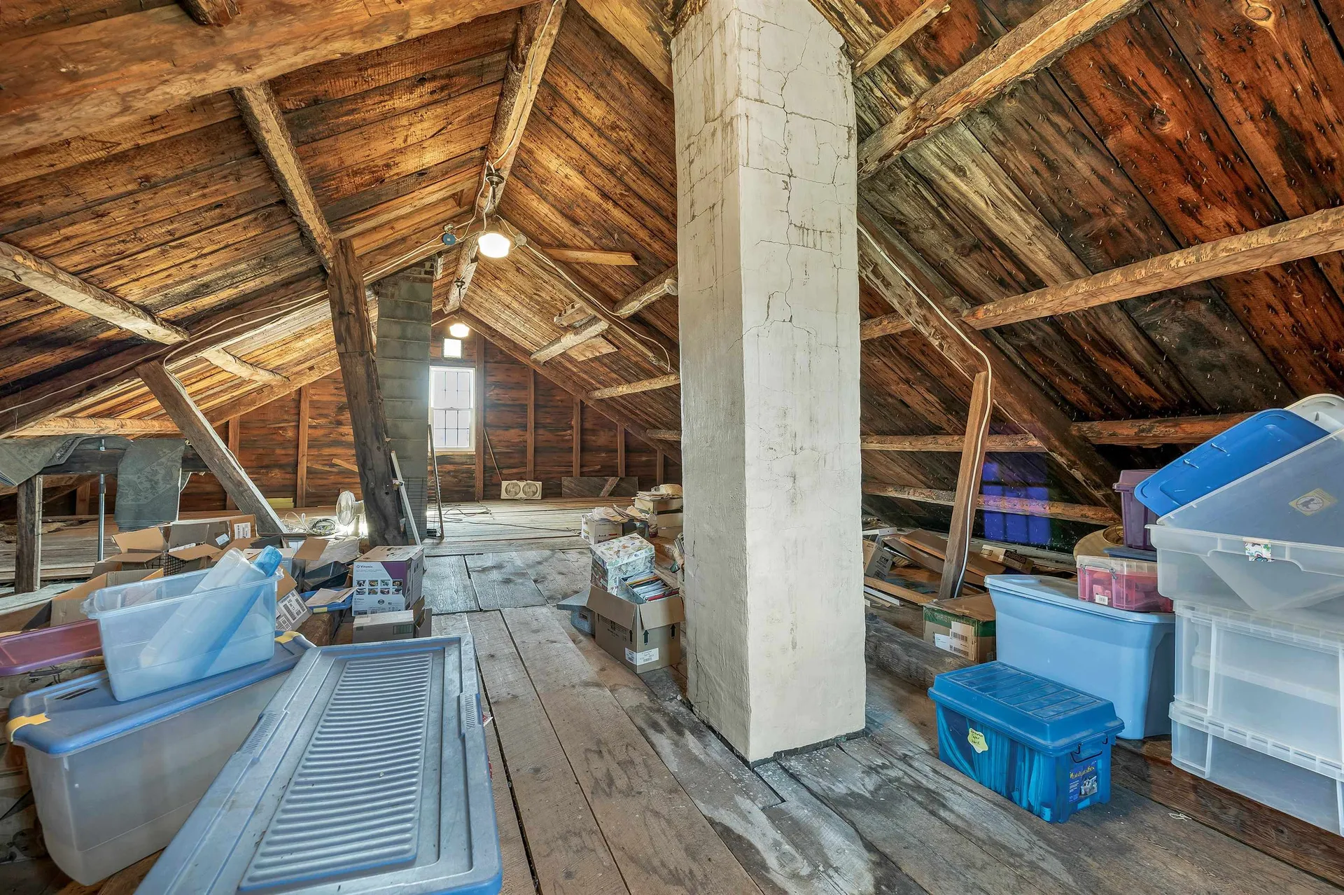 9 Reservoir Road Deering NH 03244