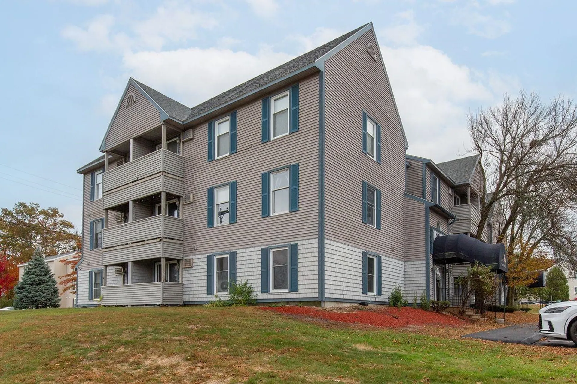 230 Eastern Avenue Manchester NH 03104