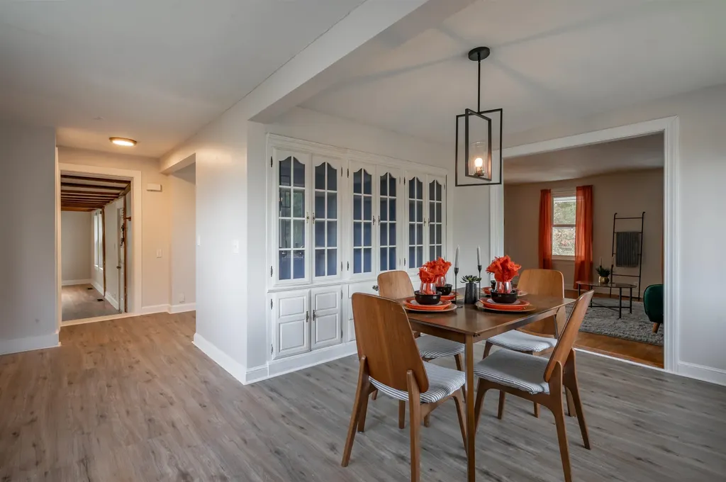 51 Chester Road Derry NH 03038