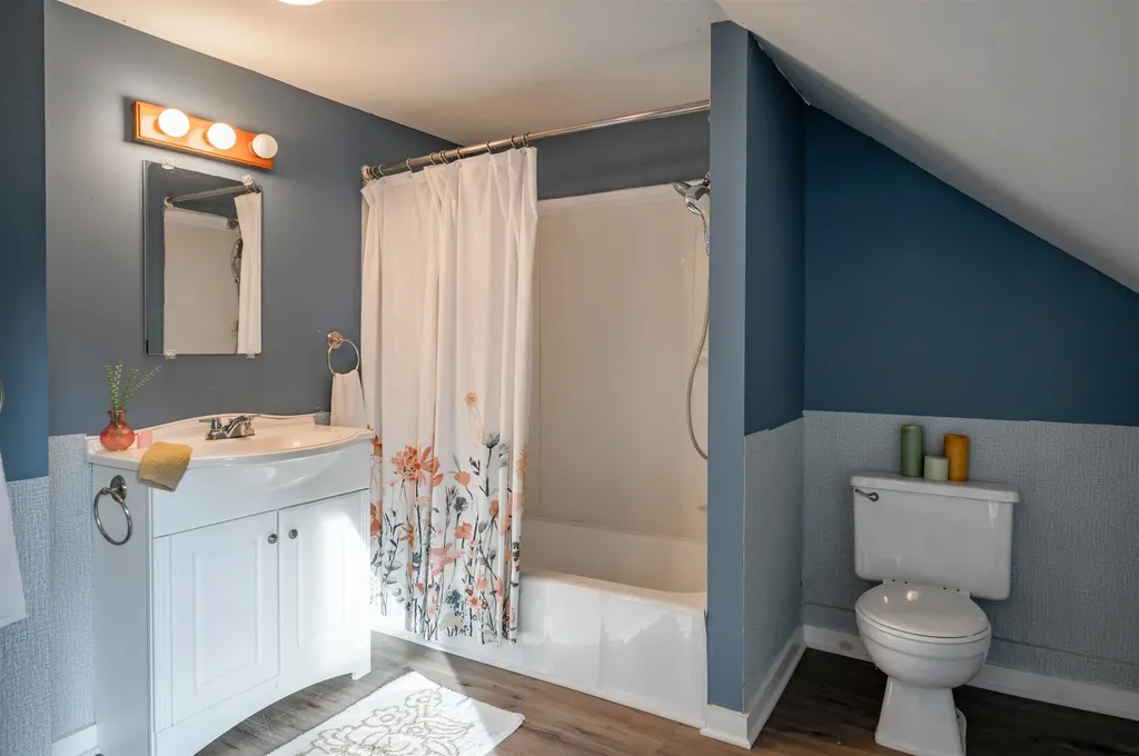 51 Chester Road Derry NH 03038