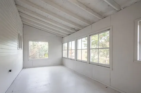 51 Chester Road Derry NH 03038