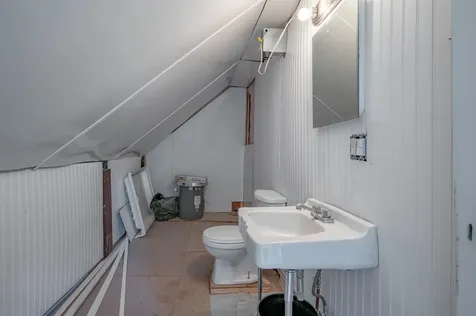 51 Chester Road Derry NH 03038