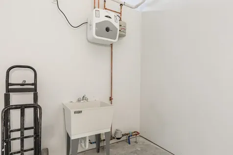 85 Ledge Road Seabrook NH 03874