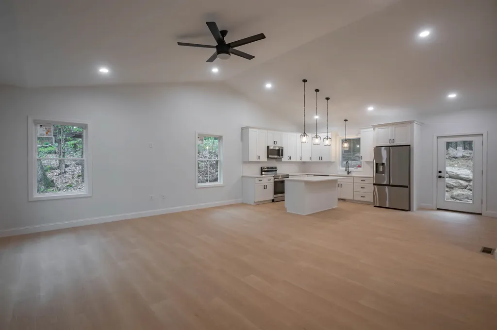 22 Pinepark Drive Barnstead NH 03218