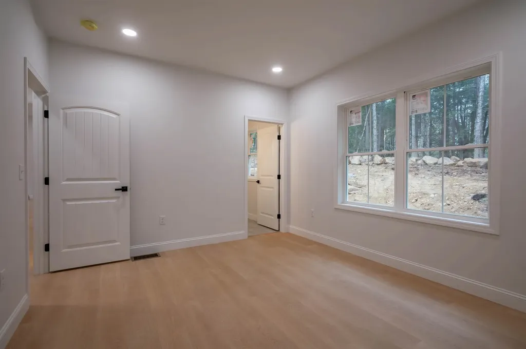 22 Pinepark Drive Barnstead NH 03218