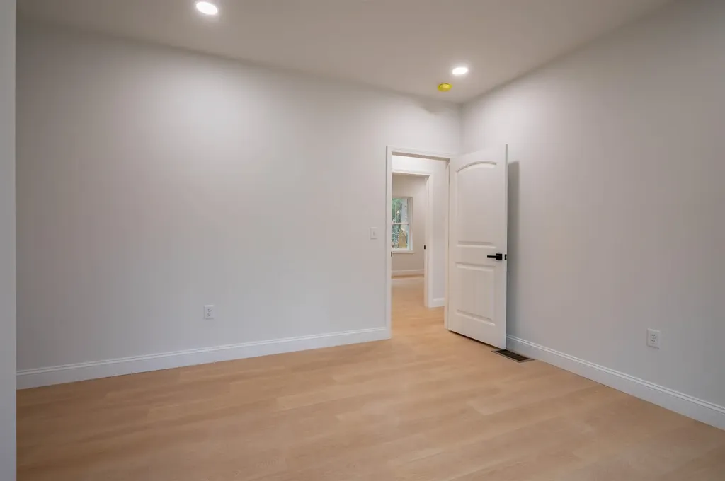 22 Pinepark Drive Barnstead NH 03218