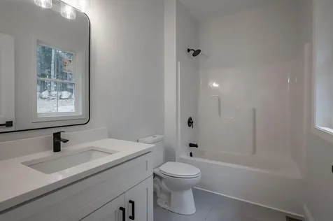 22 Pinepark Drive Barnstead NH 03218