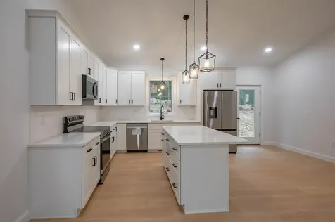22 Pinepark Drive Barnstead NH 03218
