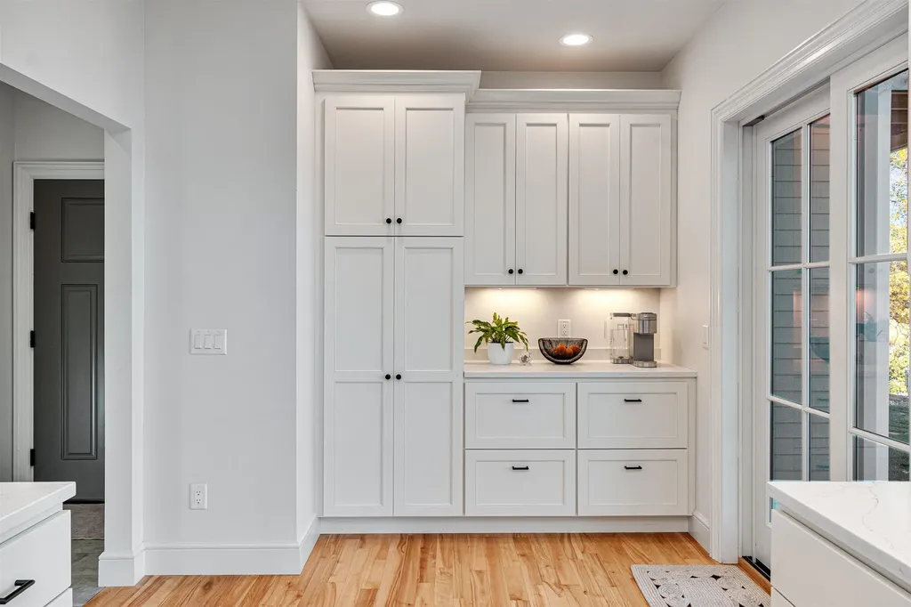 451 Appletree Point Road Burlington VT 05408