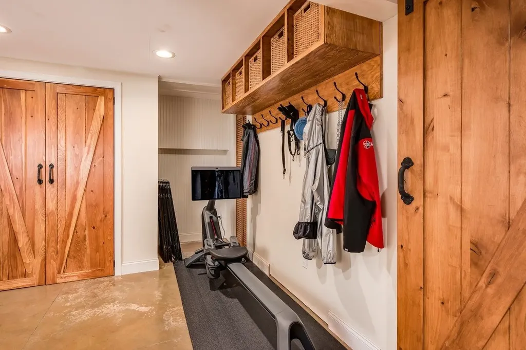 7 Nantucket Court Dover NH 03820