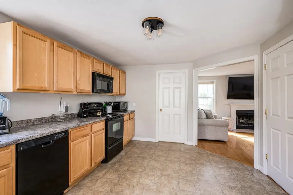 7 Nantucket Court Dover NH 03820