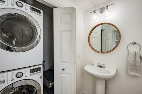 7 Nantucket Court Dover NH 03820