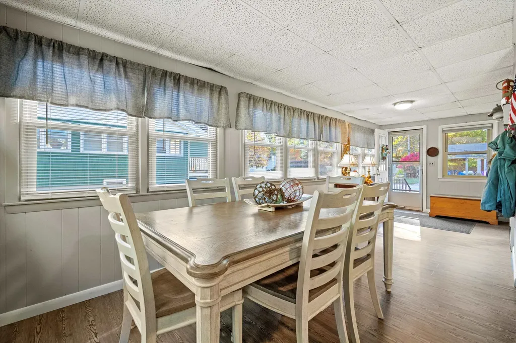 76 Gillis Street Nashua NH 03060