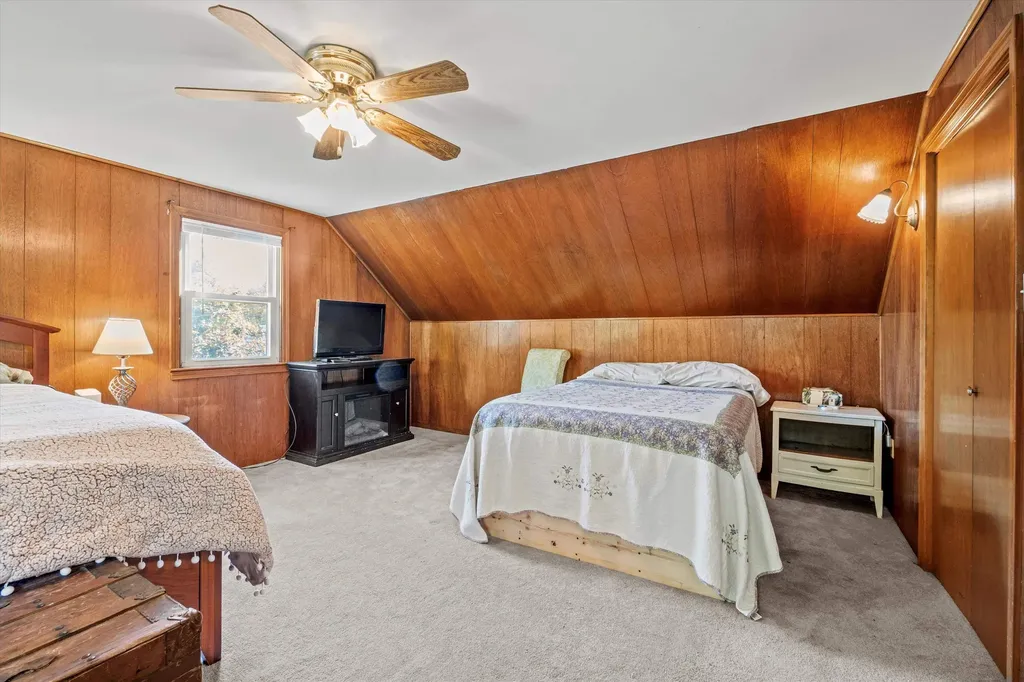 76 Gillis Street Nashua NH 03060