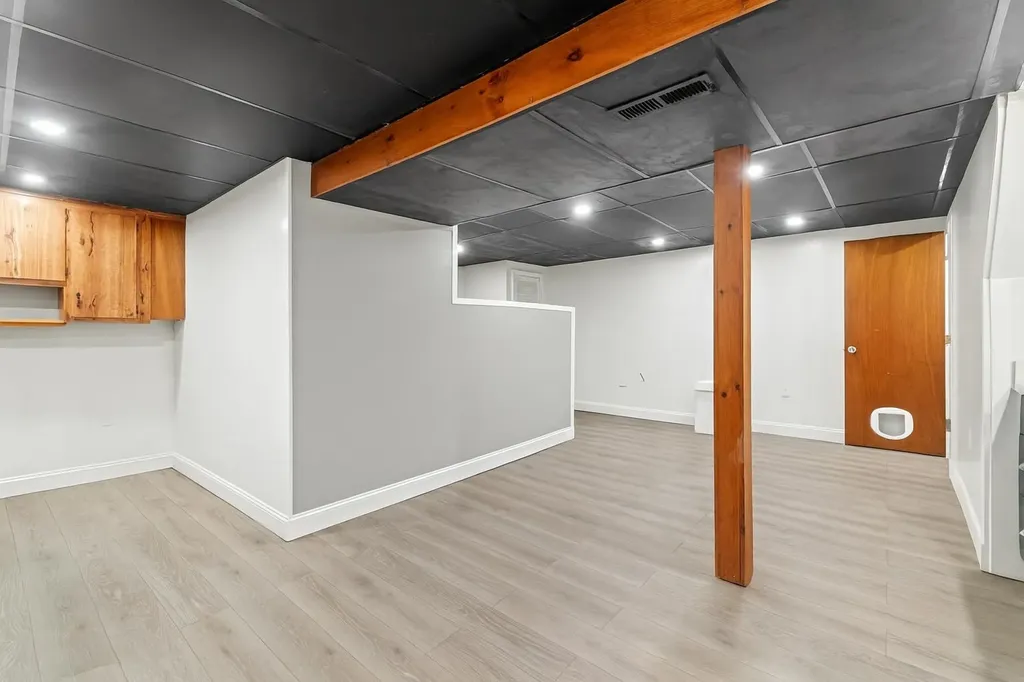 76 Gillis Street Nashua NH 03060