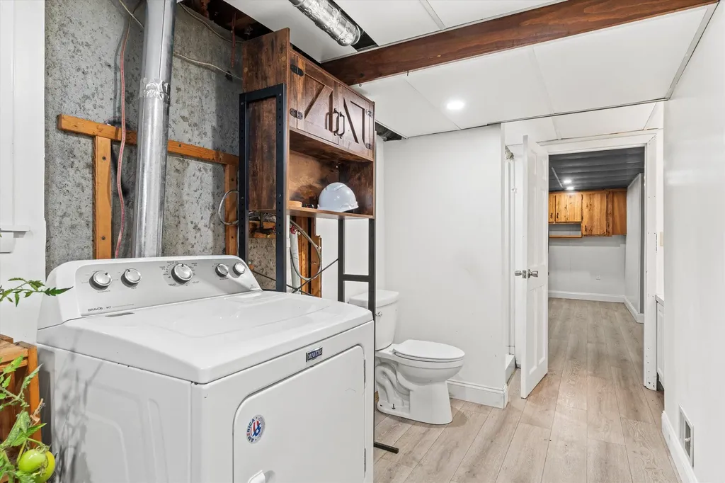 76 Gillis Street Nashua NH 03060