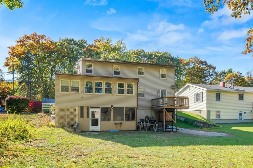 76 Gillis Street Nashua NH 03060