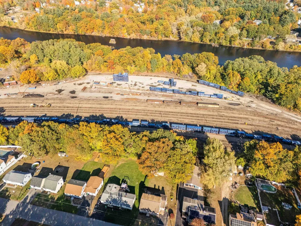 76 Gillis Street Nashua NH 03060