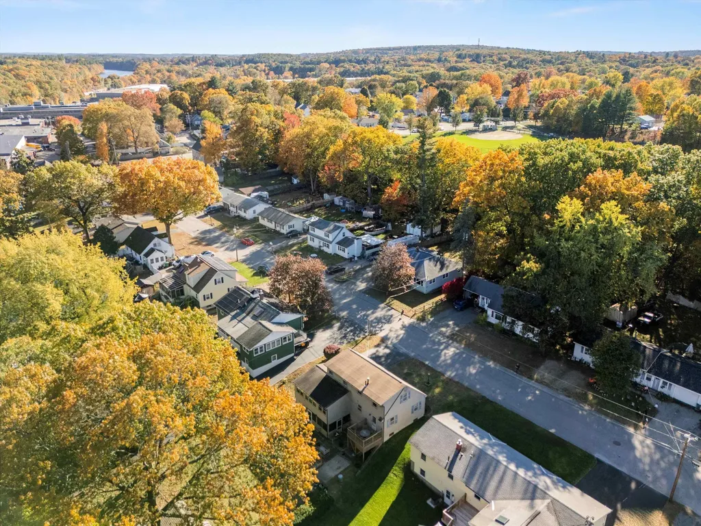 76 Gillis Street Nashua NH 03060