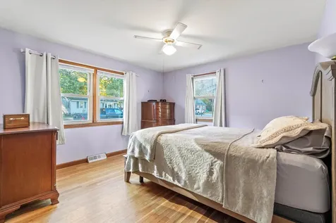 76 Gillis Street Nashua NH 03060