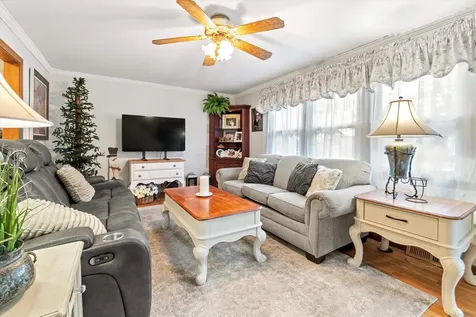 76 Gillis Street Nashua NH 03060