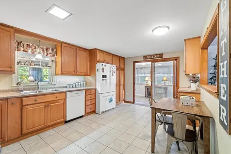 76 Gillis Street Nashua NH 03060