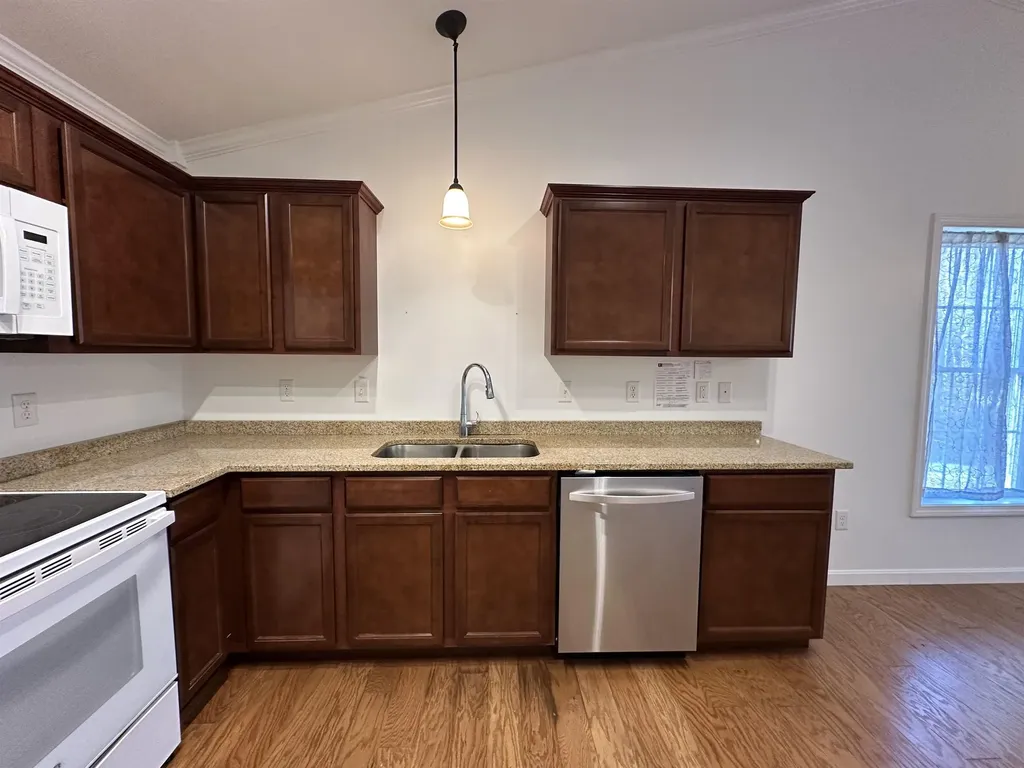 28 Owens Drive Swanzey NH 03446