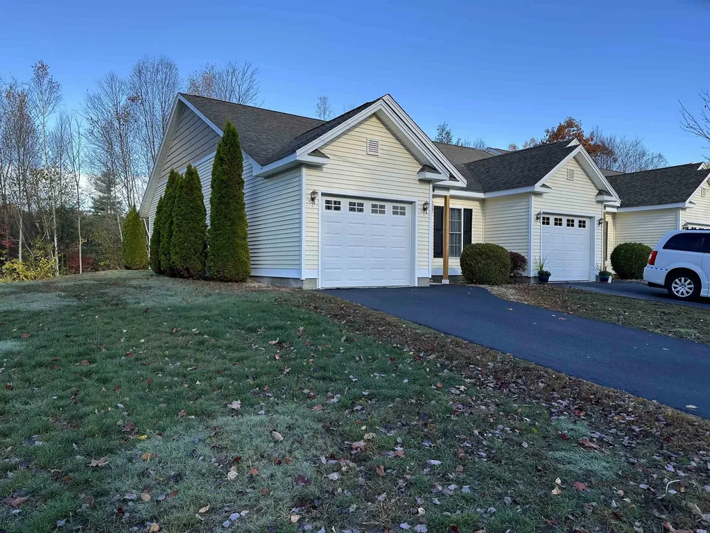 28 Owens Drive Swanzey NH 03446