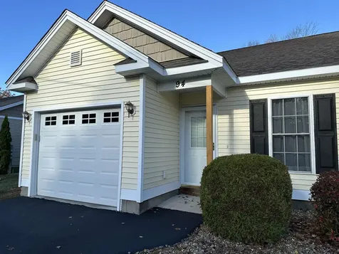 28 Owens Drive Swanzey NH 03446