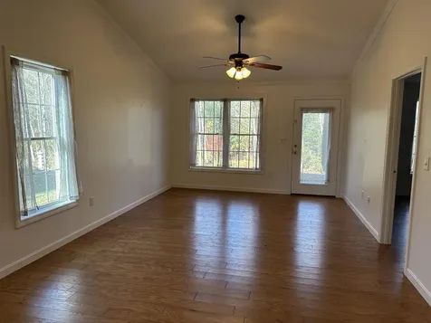 28 Owens Drive Swanzey NH 03446