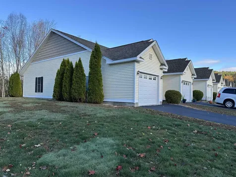 28 Owens Drive Swanzey NH 03446