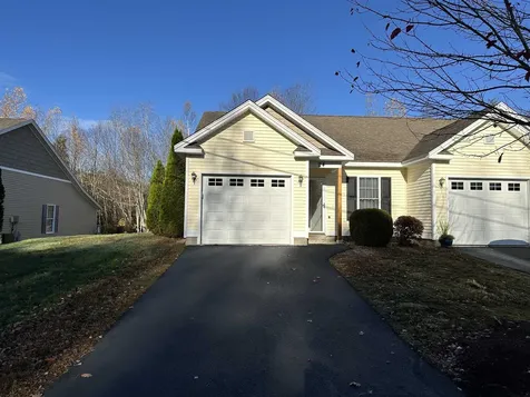 28 Owens Drive Swanzey NH 03446