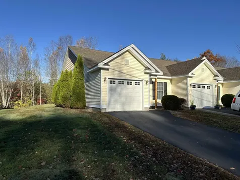 28 Owens Drive Swanzey NH 03446