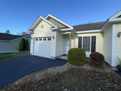 28 Owens Drive Swanzey NH 03446