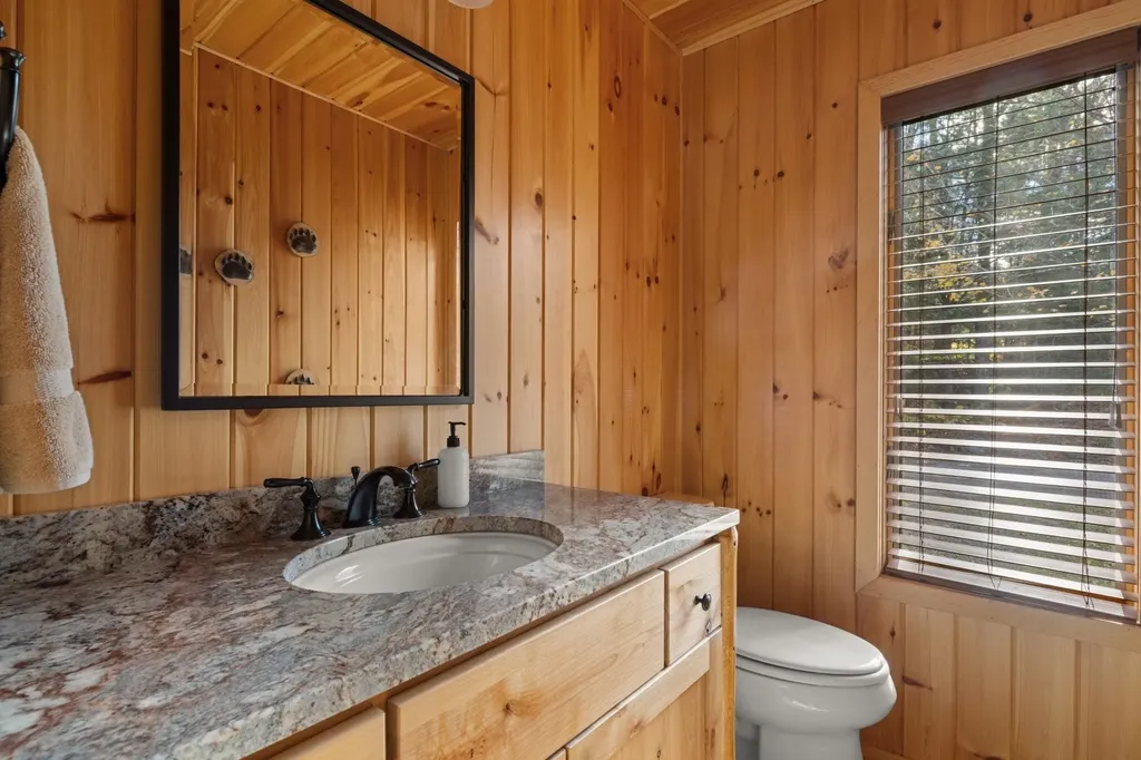 85 Duck Road Stowe VT 05672