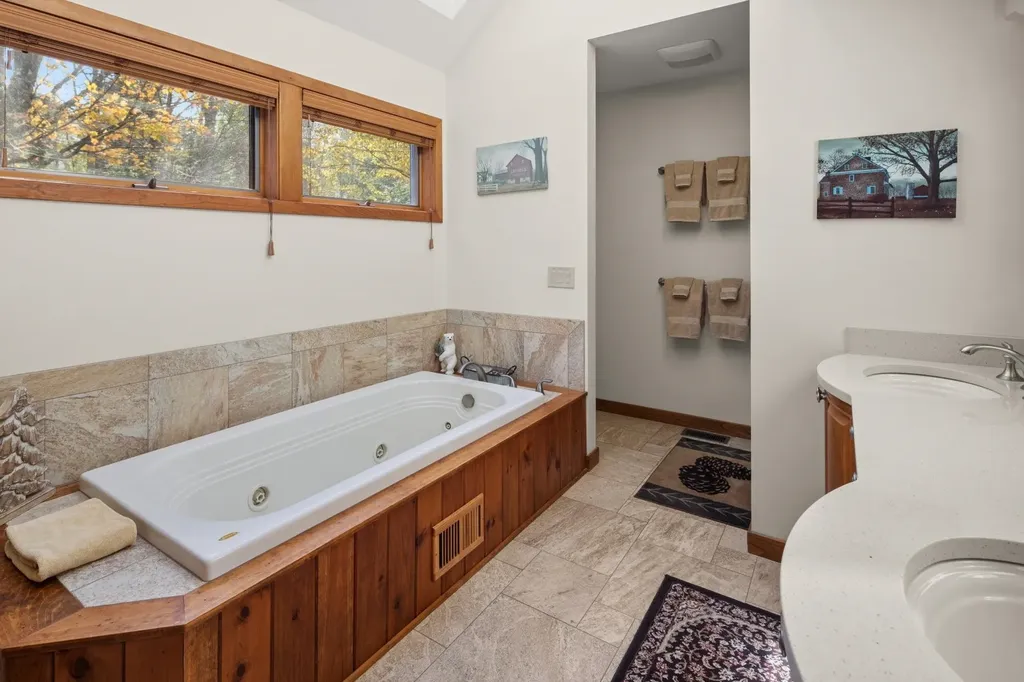 85 Duck Road Stowe VT 05672