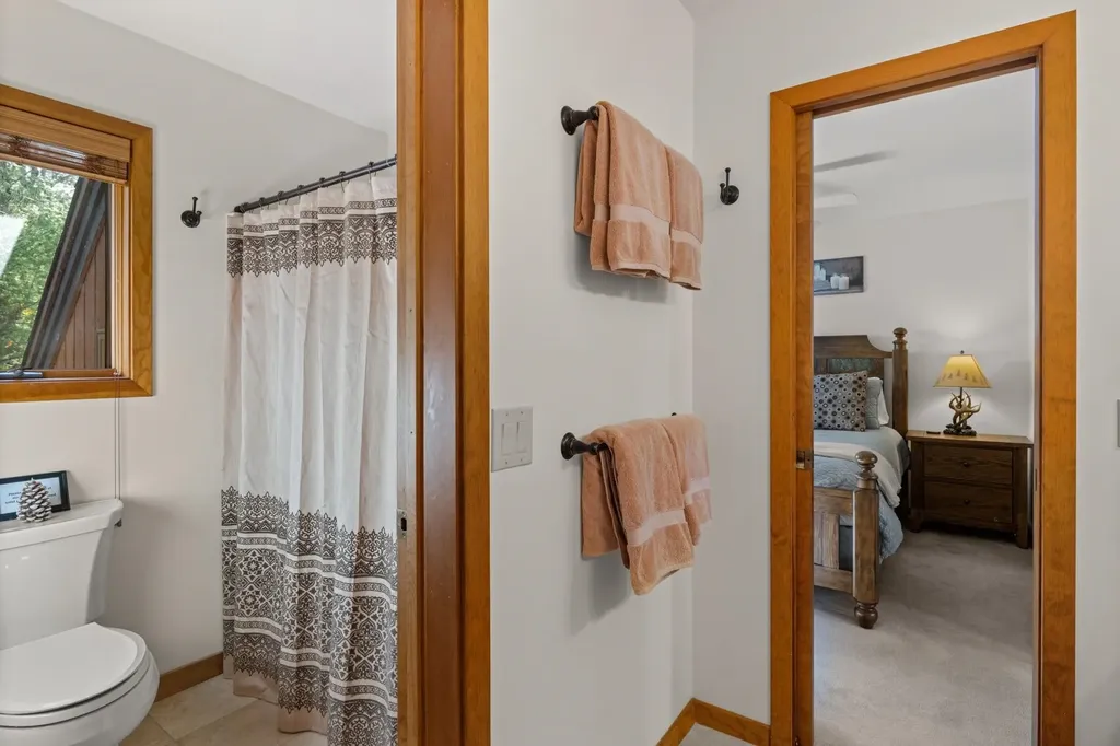 85 Duck Road Stowe VT 05672