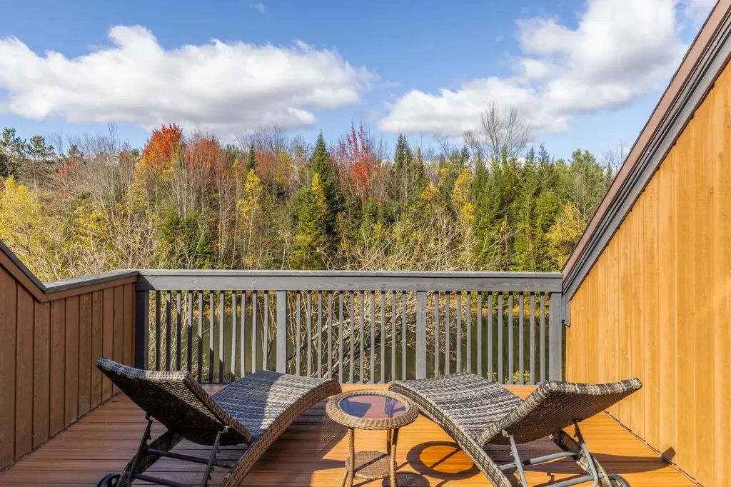 85 Duck Road Stowe VT 05672