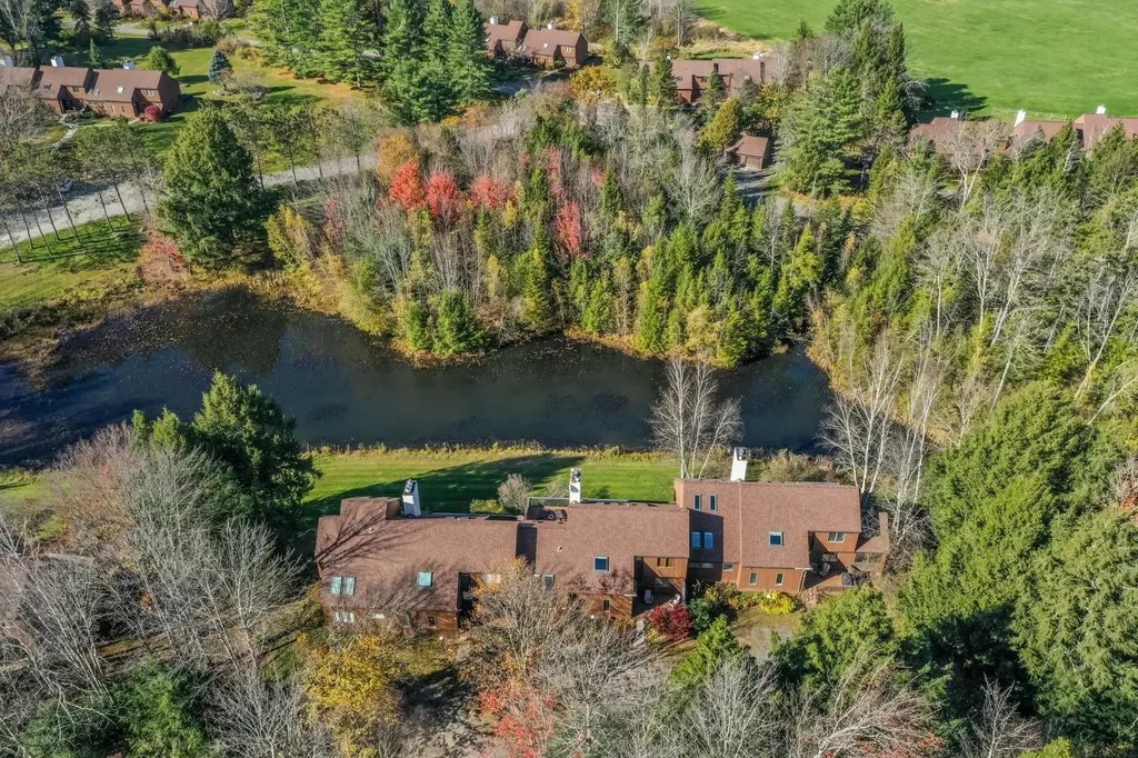 85 Duck Road Stowe VT 05672