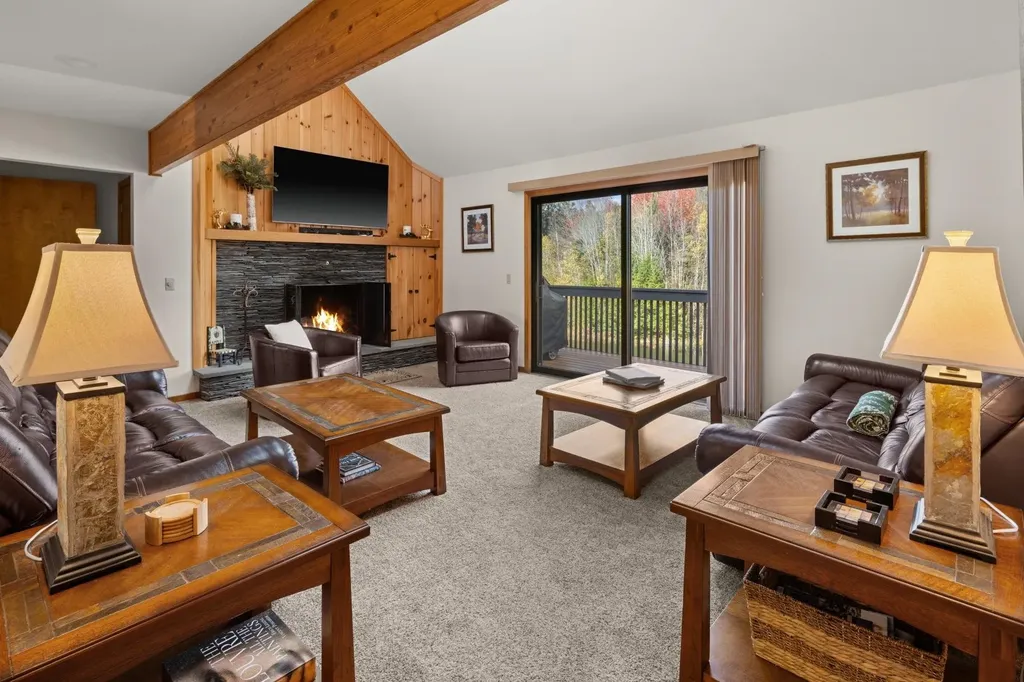 85 Duck Road Stowe VT 05672