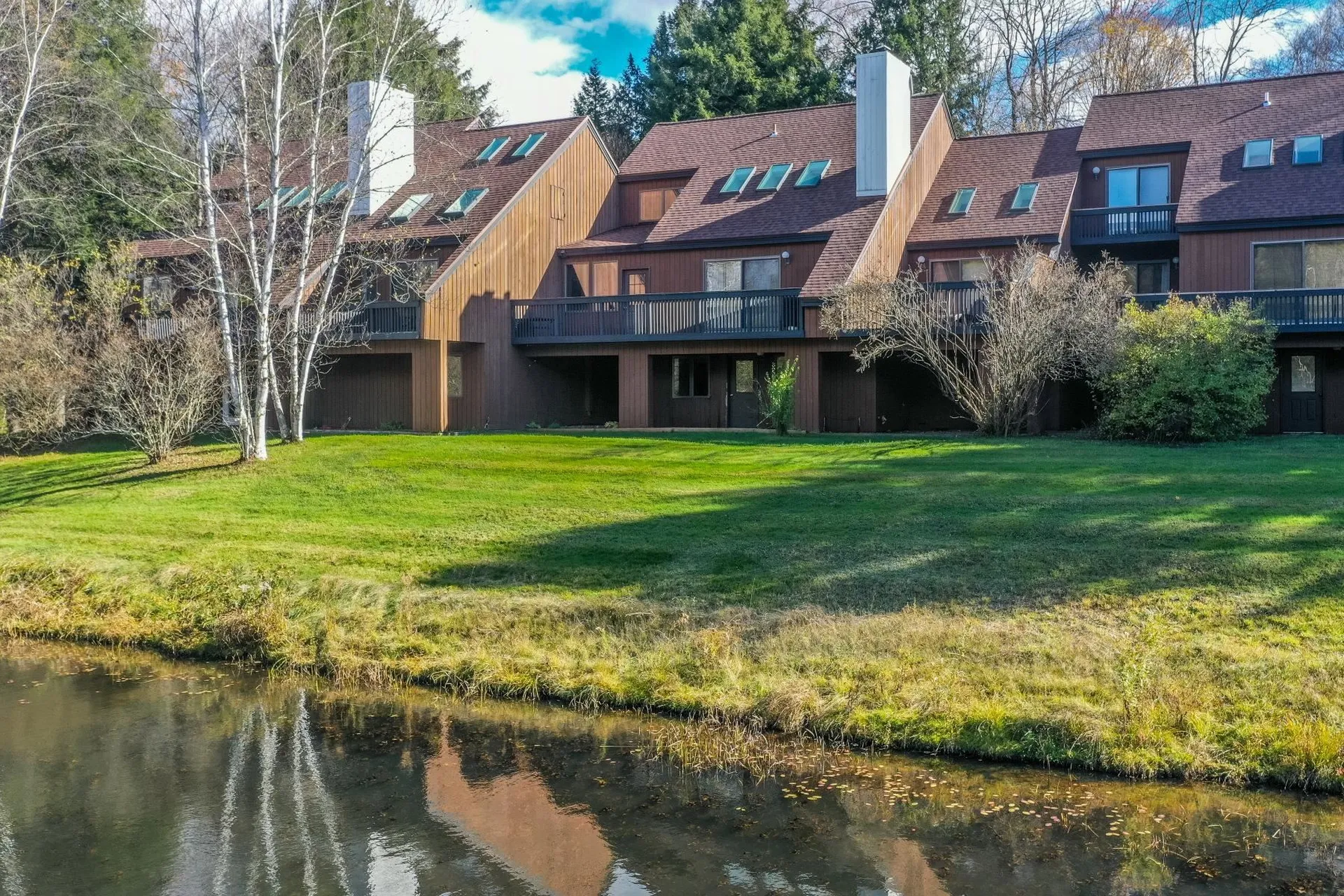 85 Duck Road Stowe VT 05672