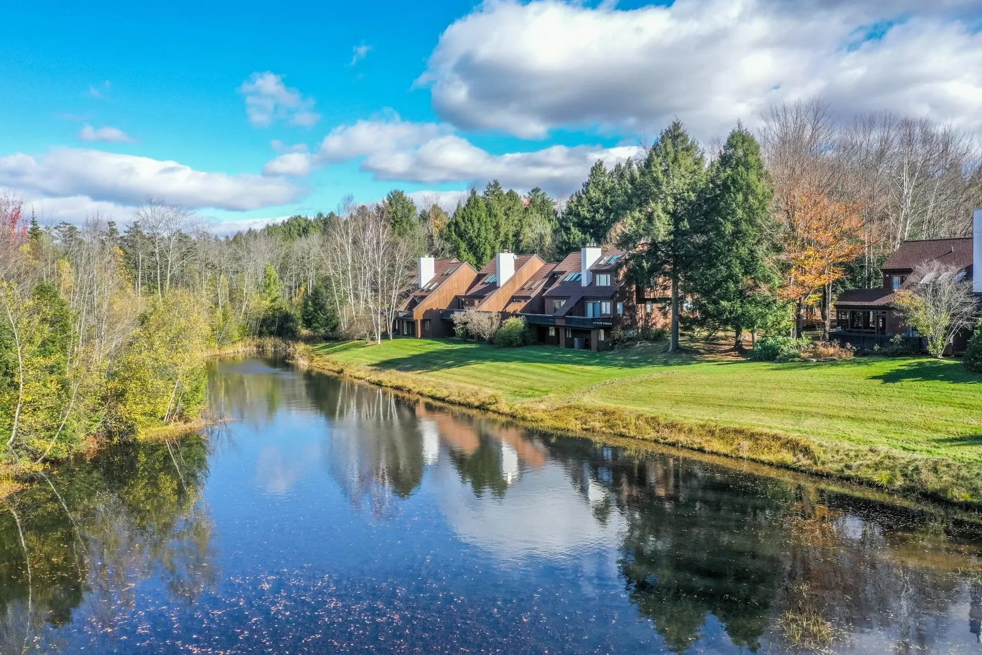 85 Duck Road Stowe VT 05672