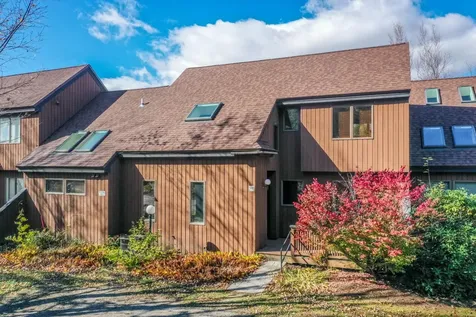 85 Duck Road Stowe VT 05672