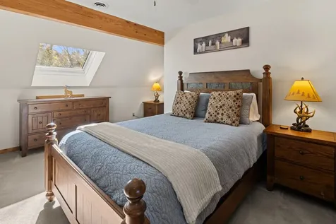 85 Duck Road Stowe VT 05672